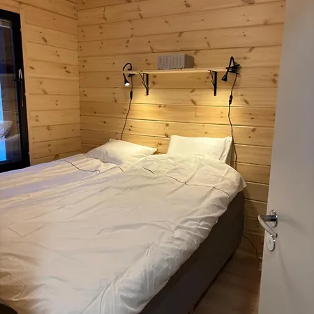 Holiday home Pitkaekuusen Helmi Akaslompolo
