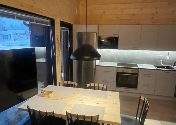 Pitkaekuusen Helmi Äkäslompolo