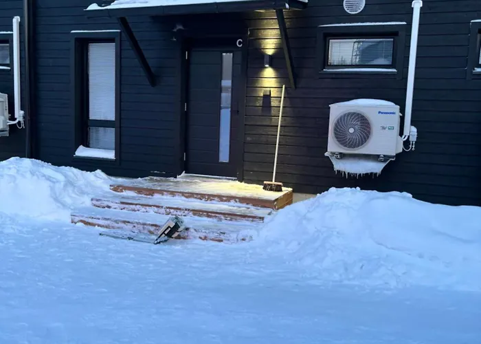 Pitkaekuusen Helmi Äkäslompolo